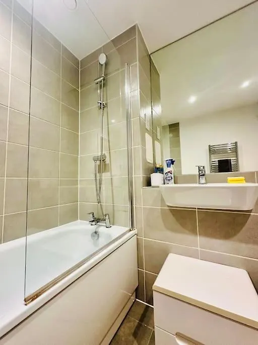 Stylish Apartment In Zone 2 Londra