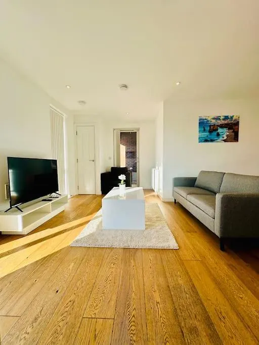 Stylish Apartment In Zone 2 Londra